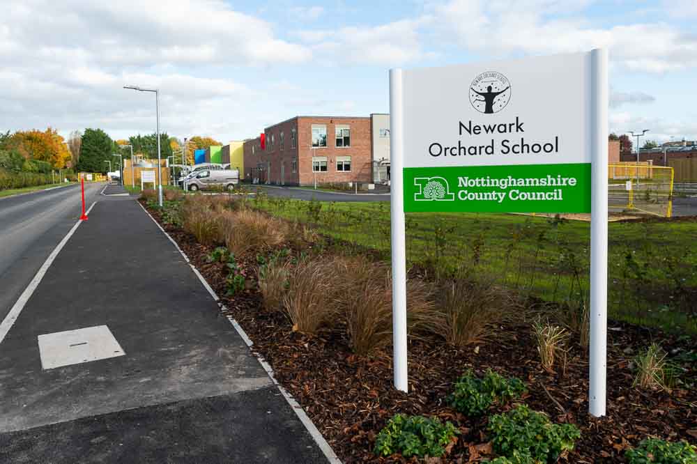 Newark Orchard School External Totem Post and Panel Sign